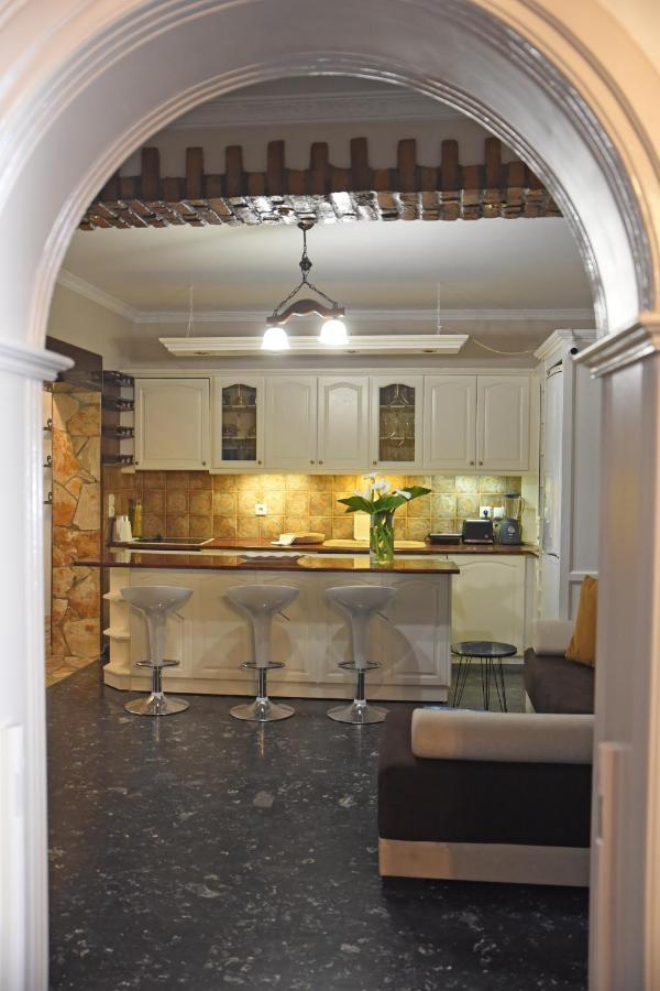 Calma House * Κομπίτσι